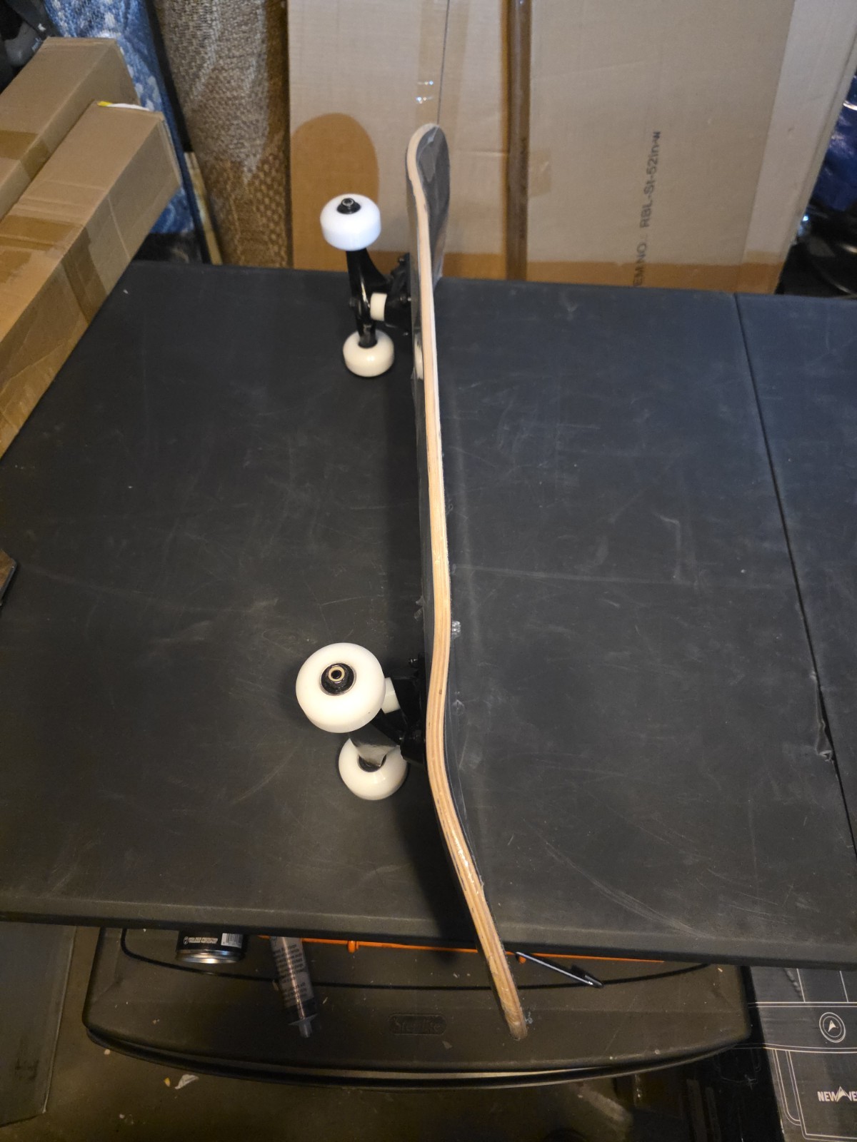 WhiteFang Skateboards, Complete Skateboard 31 x 7.88, 7 Layer Canadian Maple