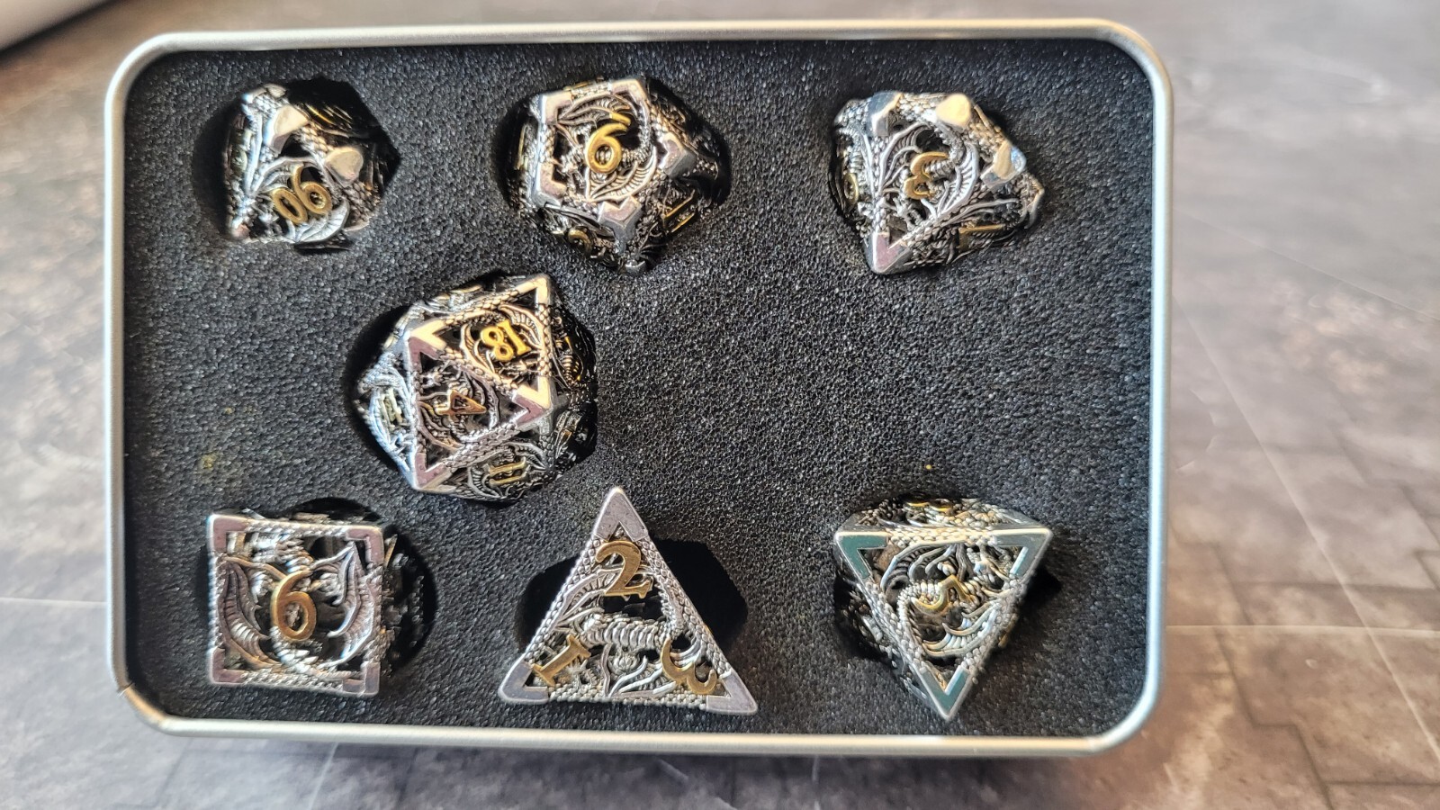 Hollow Metal Dice Set with Box, 7-Piece DND Gaming Dice for RPGs