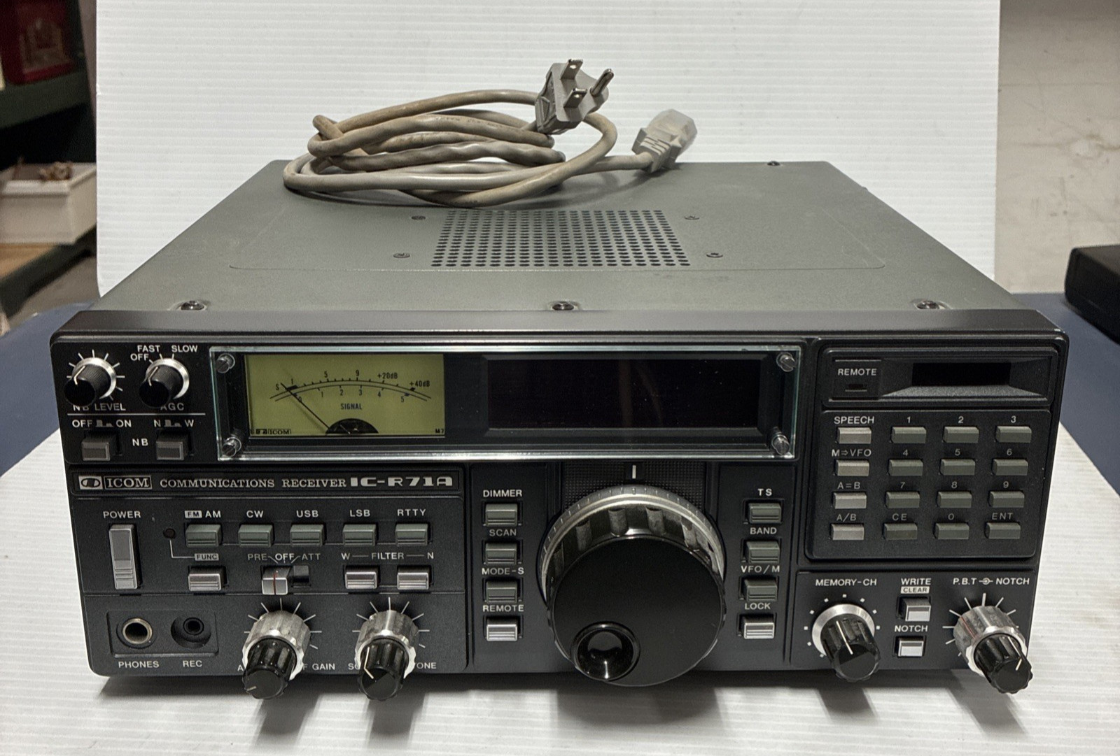 Icom IC-R71A Receiver Shortwave AM SSB CW Radio *CLASSIC DX MACHINE* w/MANUAL
