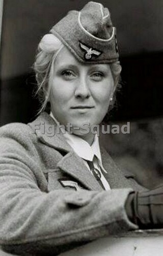 WW2 Picture Photo Pretty Military German Women 3408
