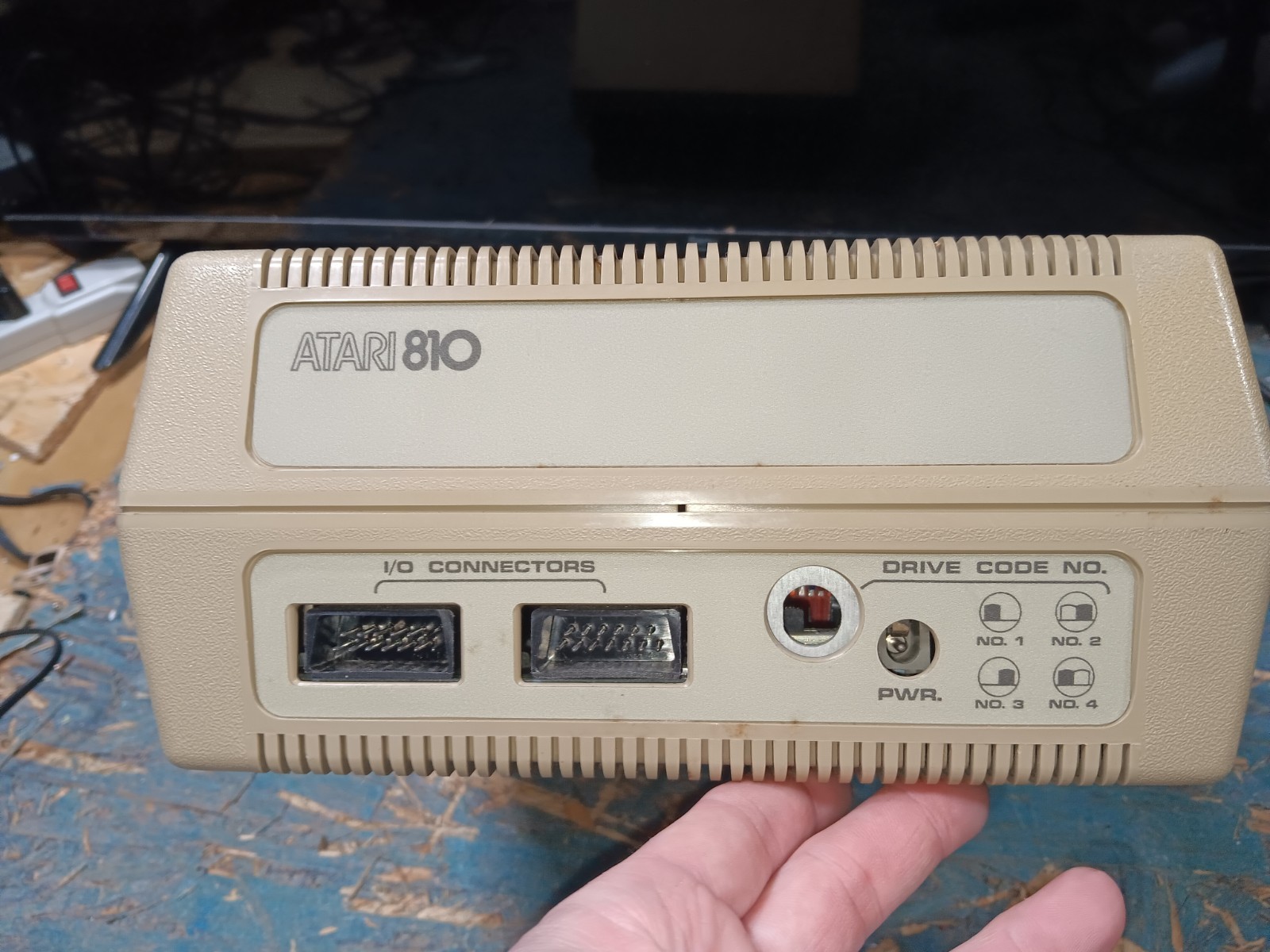 Atari 810 EXACT FLOPPY DISK DRIVE ONLY-GOOD-QUICK TESTED-NOT LOCKING IN-READS