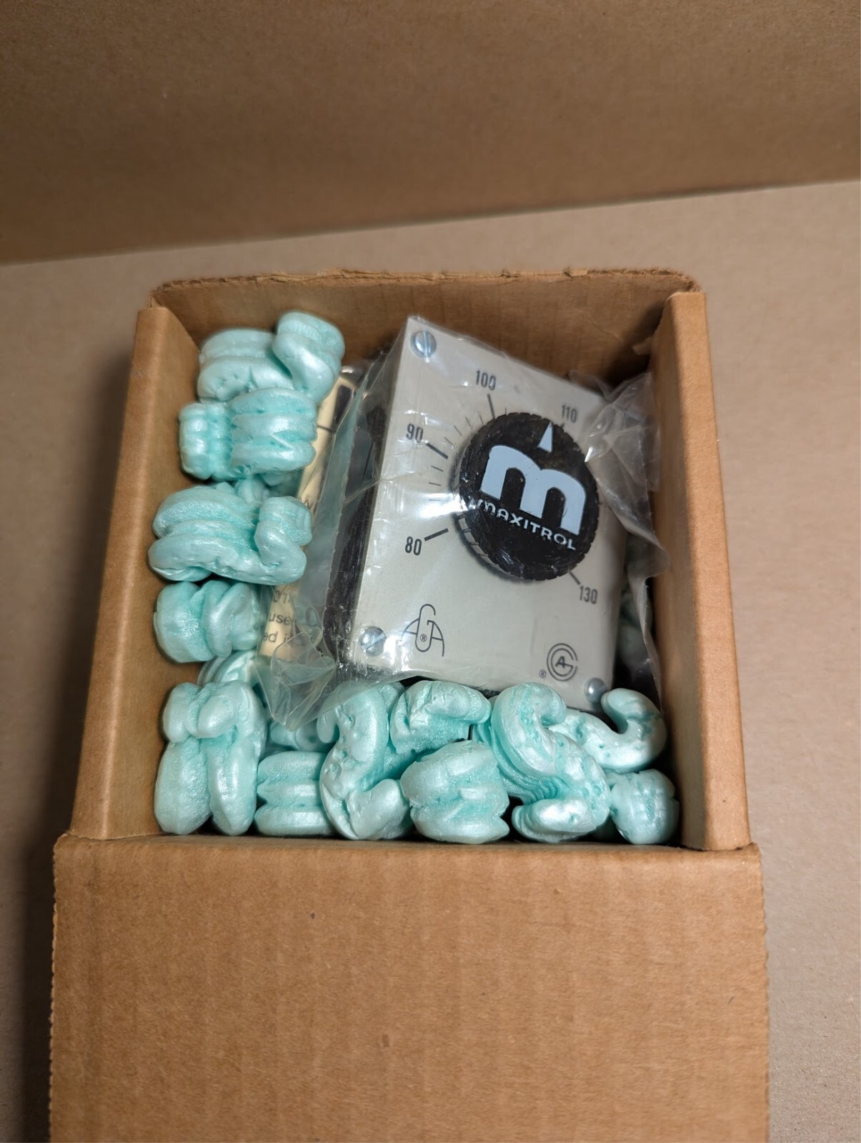 ( New In Box ) Maxitrol TD114A Remote Temperature Selector 80-130 Deg F