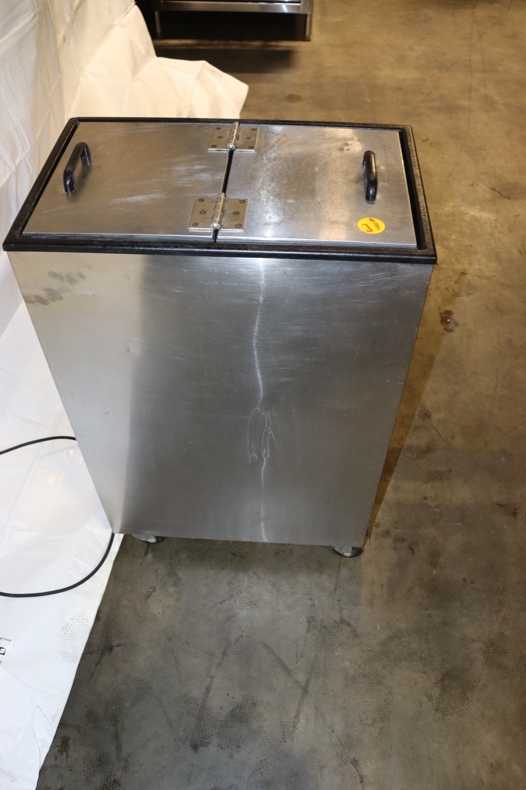 Used Silver King Commercial Freezer, Rolling, Flip Top, SKFS2/C1