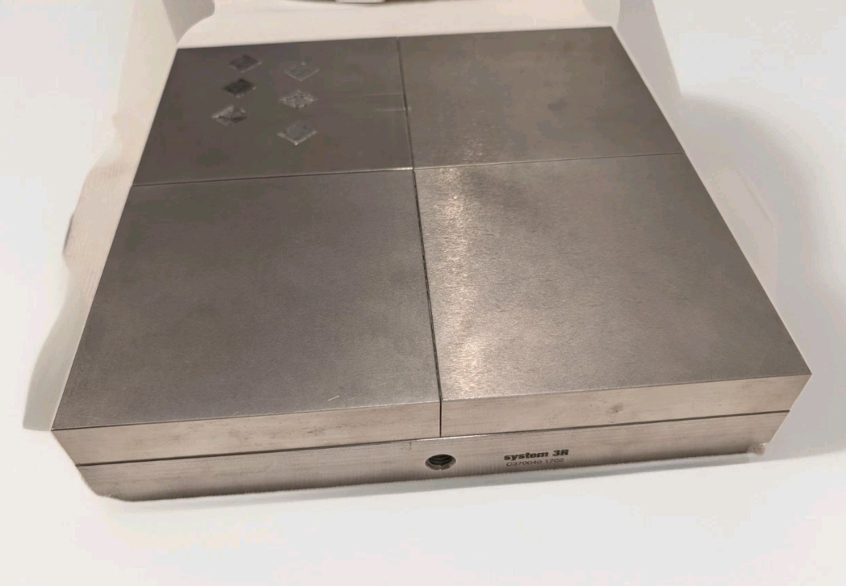 System 3R C370040 1709 And 4ea C360100 1712 Pallets