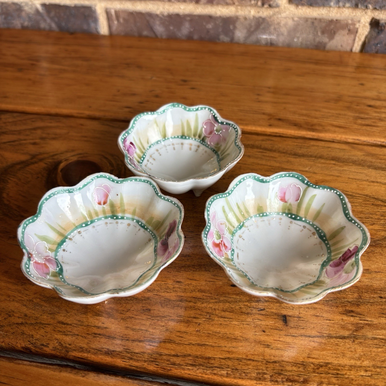 Antique Set Of 3 Handpainted Porcelain Salt Cellars Nut Bowls Footed Japan