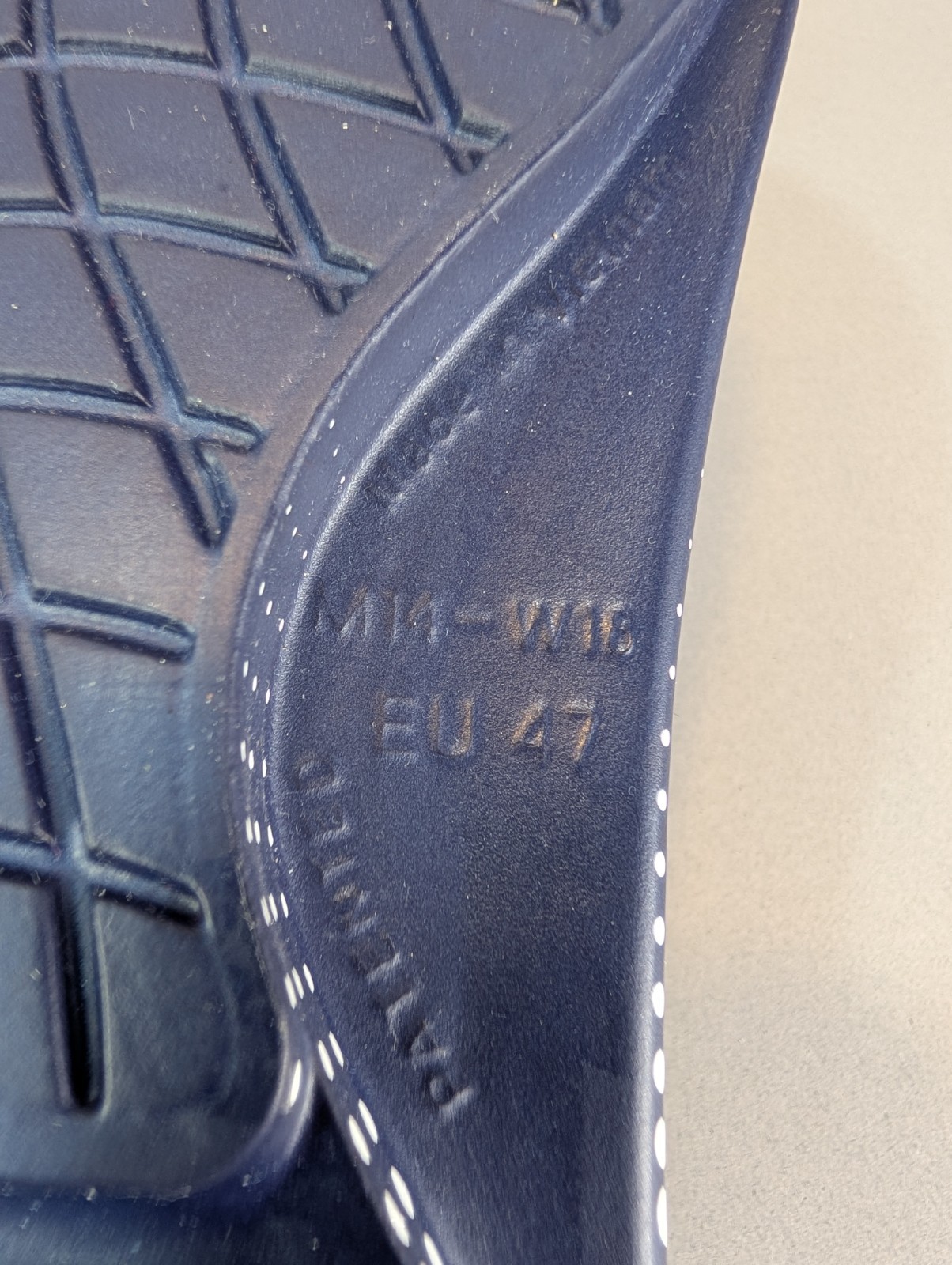 OOFOS Mens Size 14 OOAHH Sport Recovery Slide Sandals Matrix Navy Blue