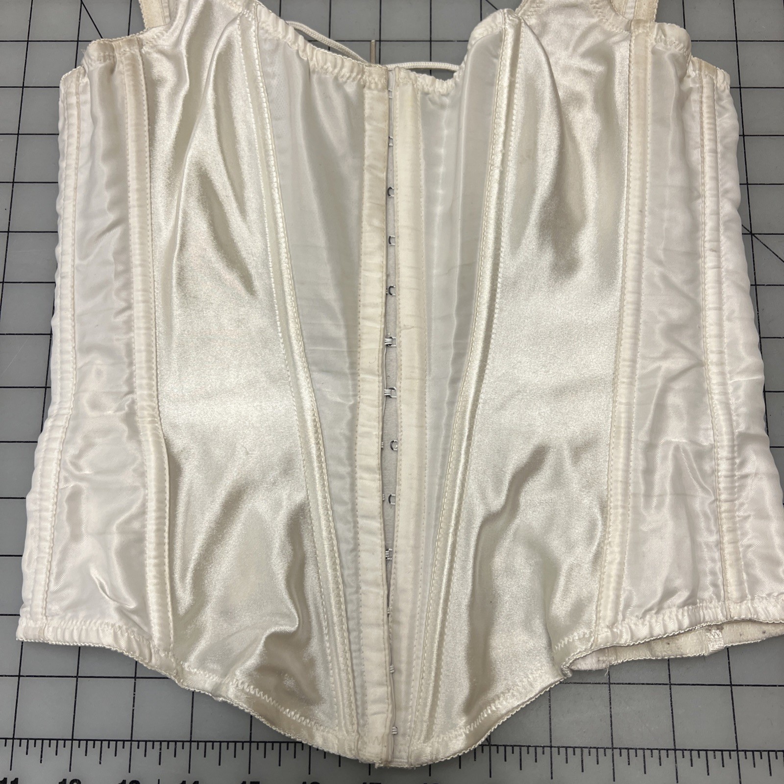 'Fredericks of Hollywood' Edwardian-Style Stretchy Corset, fits a 24"-28" Waist
