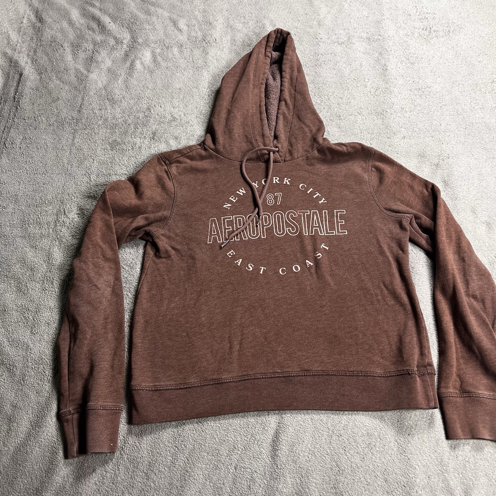 Aeropostale Hoodie Womens XS Brown Cropped Pullover NYC East Coast Graphic 87
