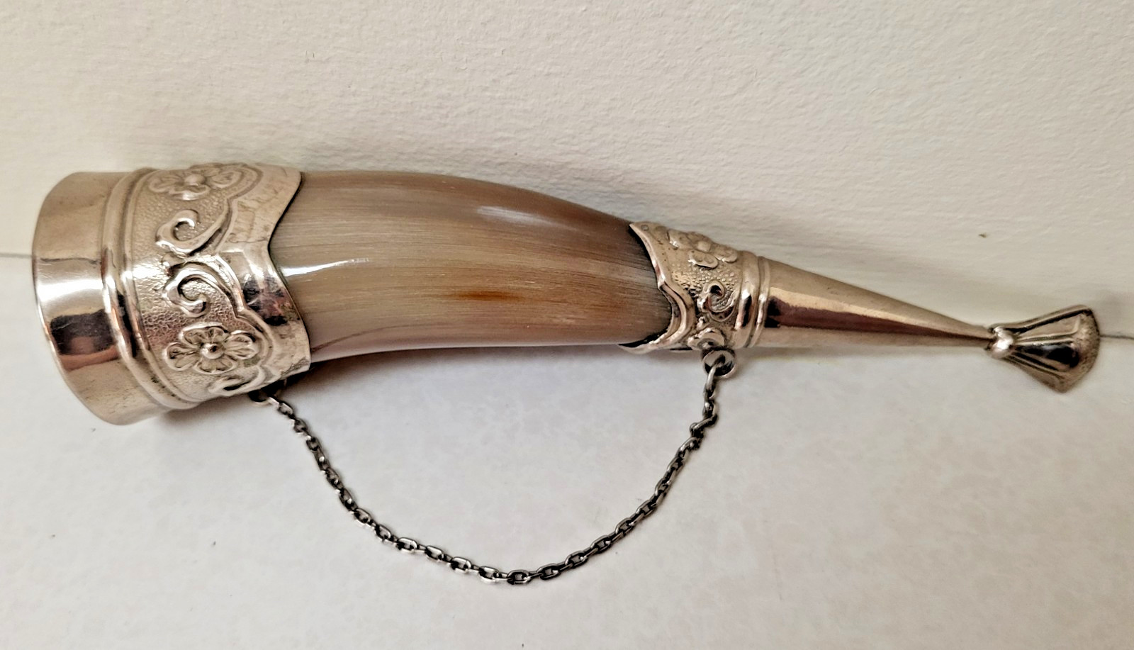 Vtg Horn Wine Cup Silver Trim Embossed Chain Ceremonial Ox Bull Bovine Scottish