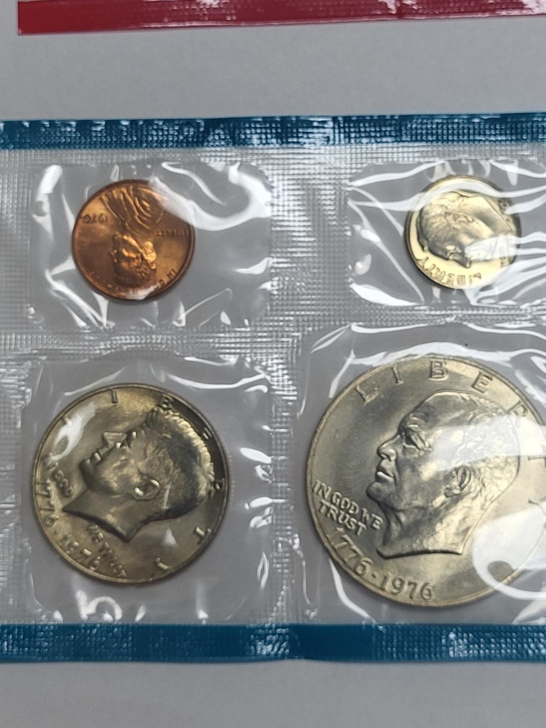 Full Set of 1976 UNCIRCULATED coins Philadelphia Never touched almost 50 years C