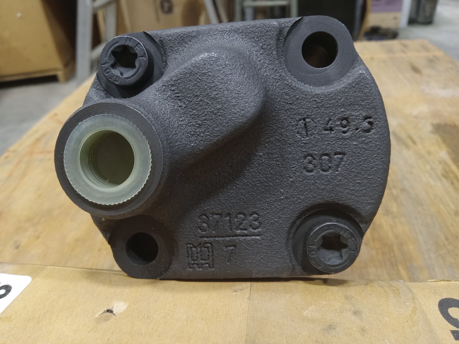 REXROTH hydraulic pump 7930 MNR 1517222797 NEW 1517222798 SYN 0510465340