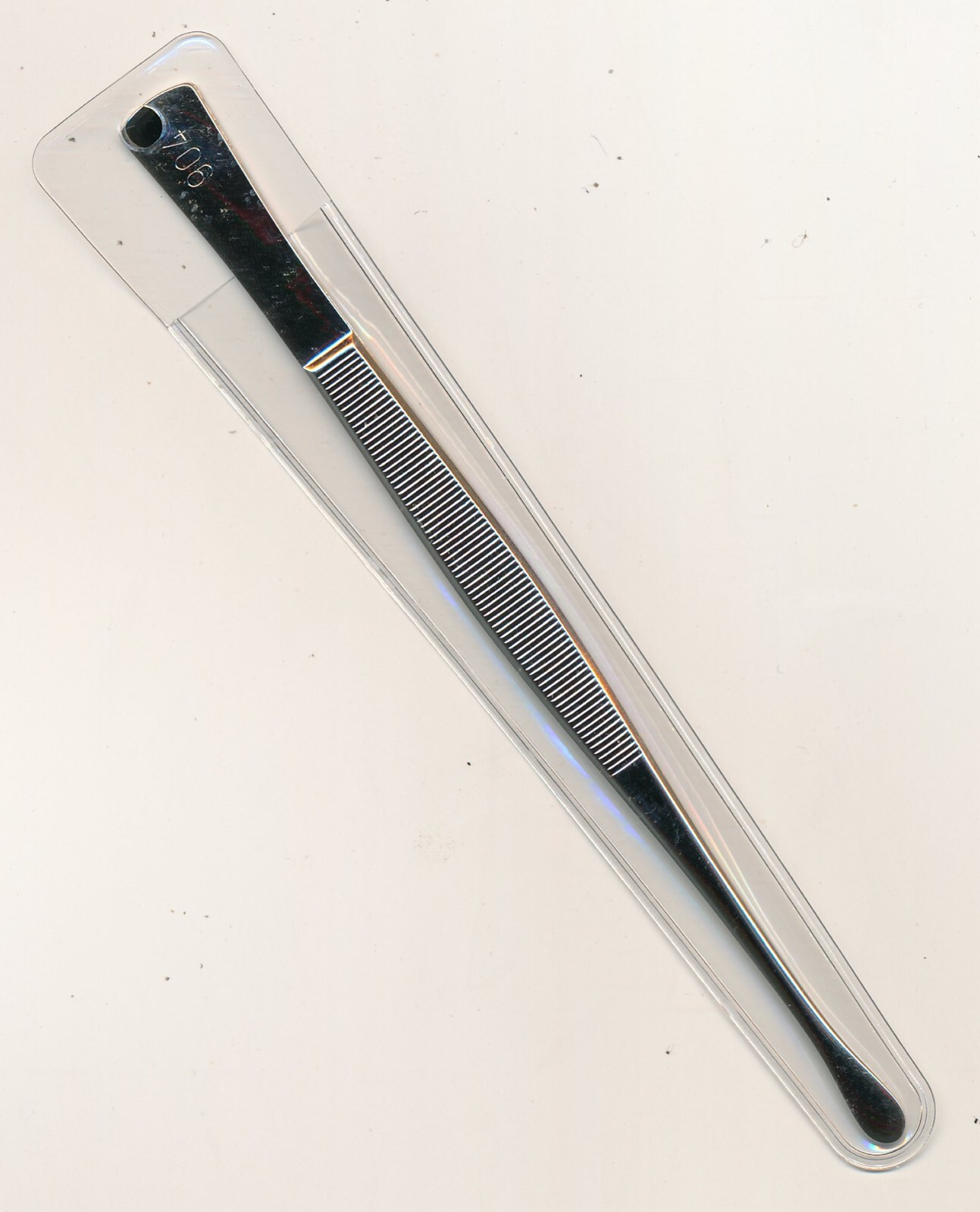 Showgard Tong #904 Round Tip Professional 6" Long With Clear Plastic Case