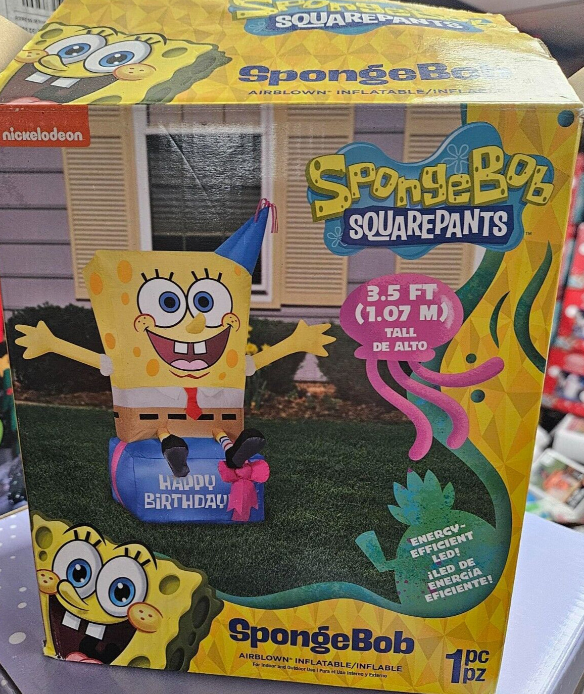 Gemmy 3.5ft Spongebob on Present Happy Birthday Inflatable