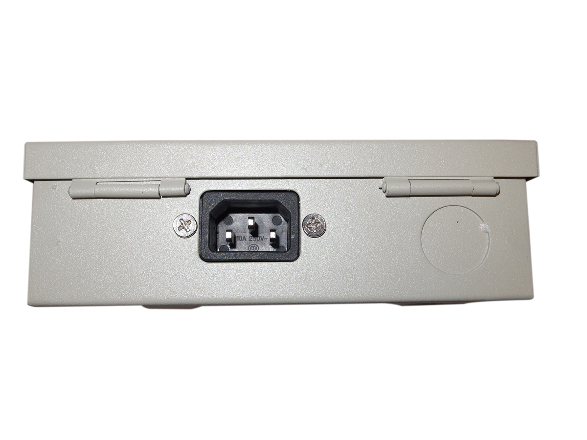 8 Channel Port 12 Volt DC CCTV Power Supply Distributed Box for Security Camera