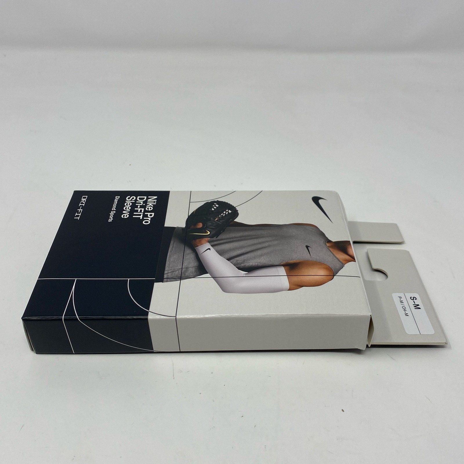 Nike Pro Dri-FIT Diamond Sports Arm Sleeve White S/M (Single Sleeve)