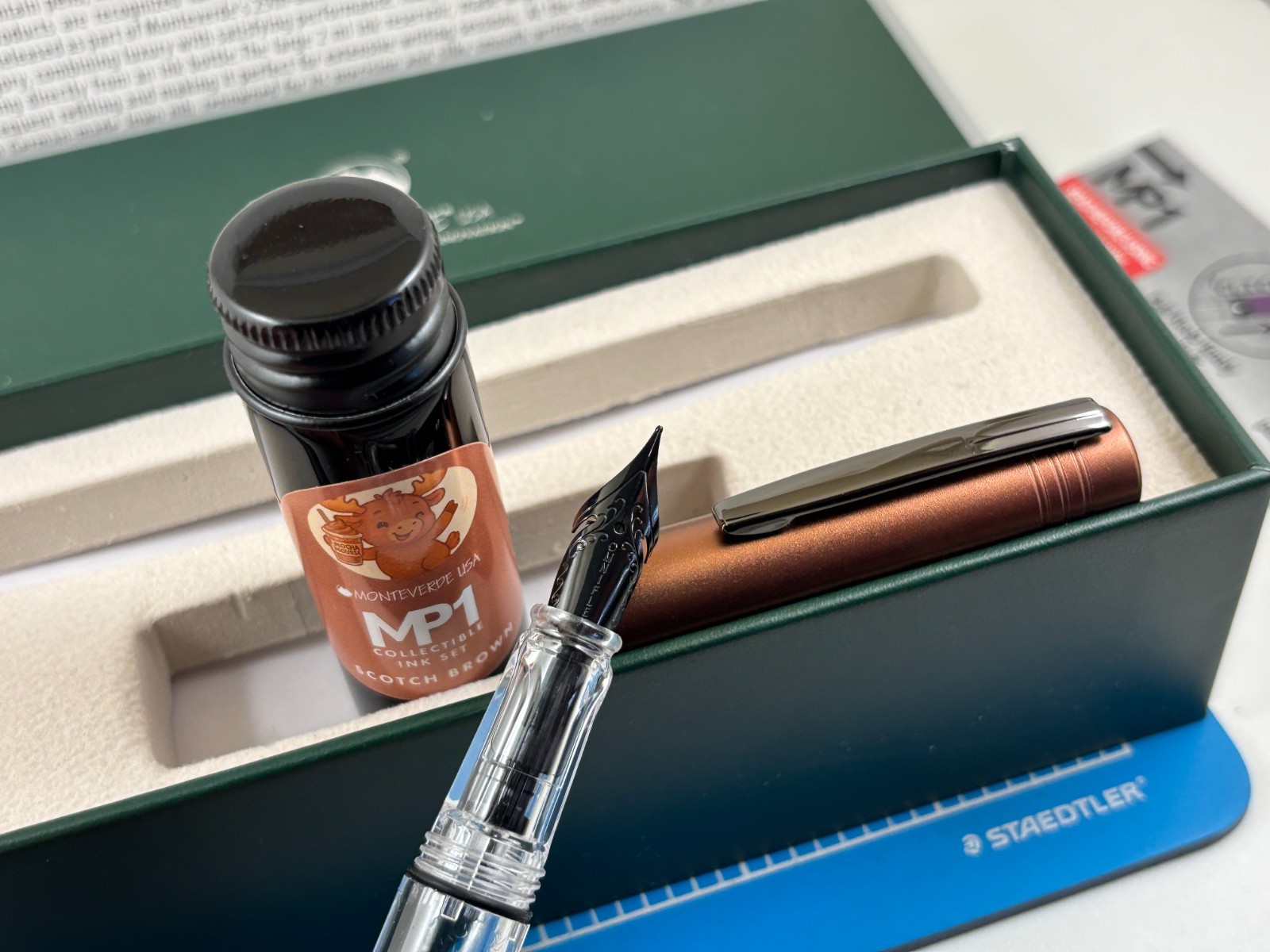 Judd's NEW Monteverde MP1 Lock It Piston Fountain Pen w/15ml Ink Bottle