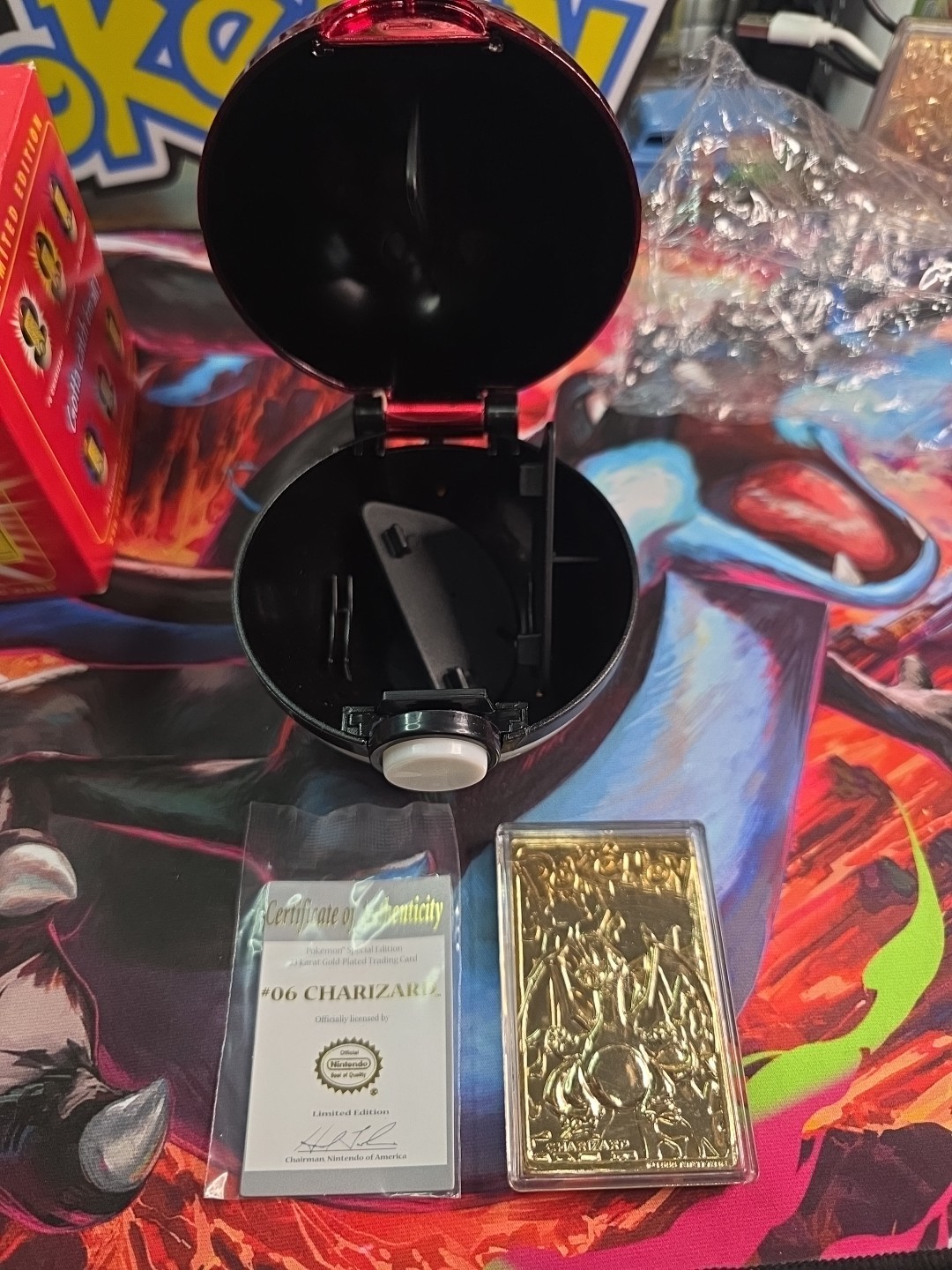 1998 NINTENDO CHARIZARD LIMITED EDITION 23K GOLD PLATED TRADING CARD