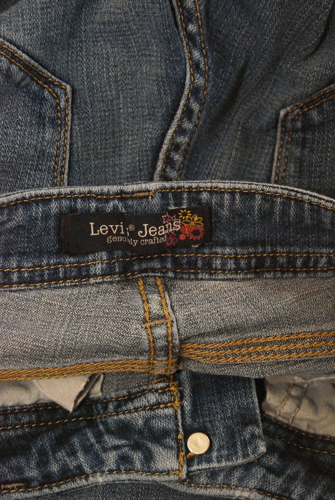 Y2K Levis Bootcut Jeans (7) medium blue denim vintage womens low rise cute flare