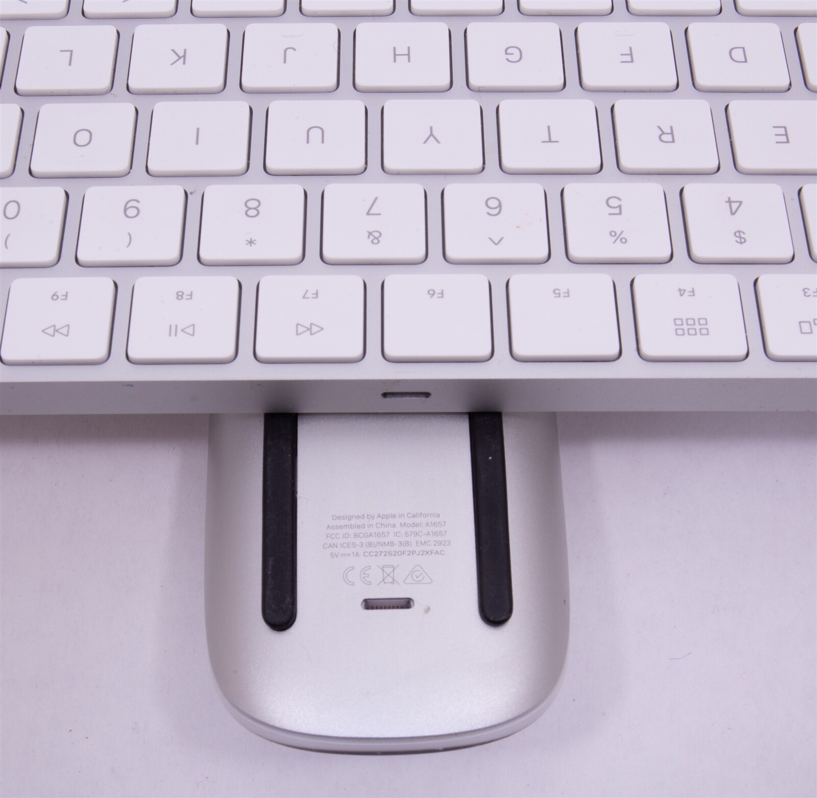 APPLE Wireless Magic Keyboard 2 A1644 MLA22LL/A + Magic Mouse 2 MLA02LL/A