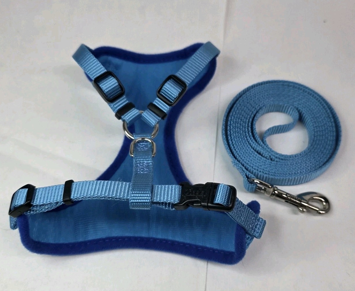 Adjustable Cat Harness W/Leash Blue One Sz Fits Most Adjustable Great Condition