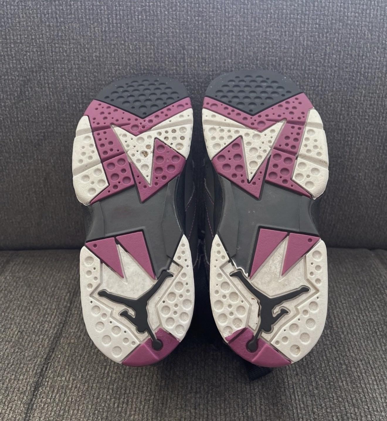 Jordan 7 Retro Shoes Youth Size 1.5Y Gray Pink Basketball Kids 442961-018