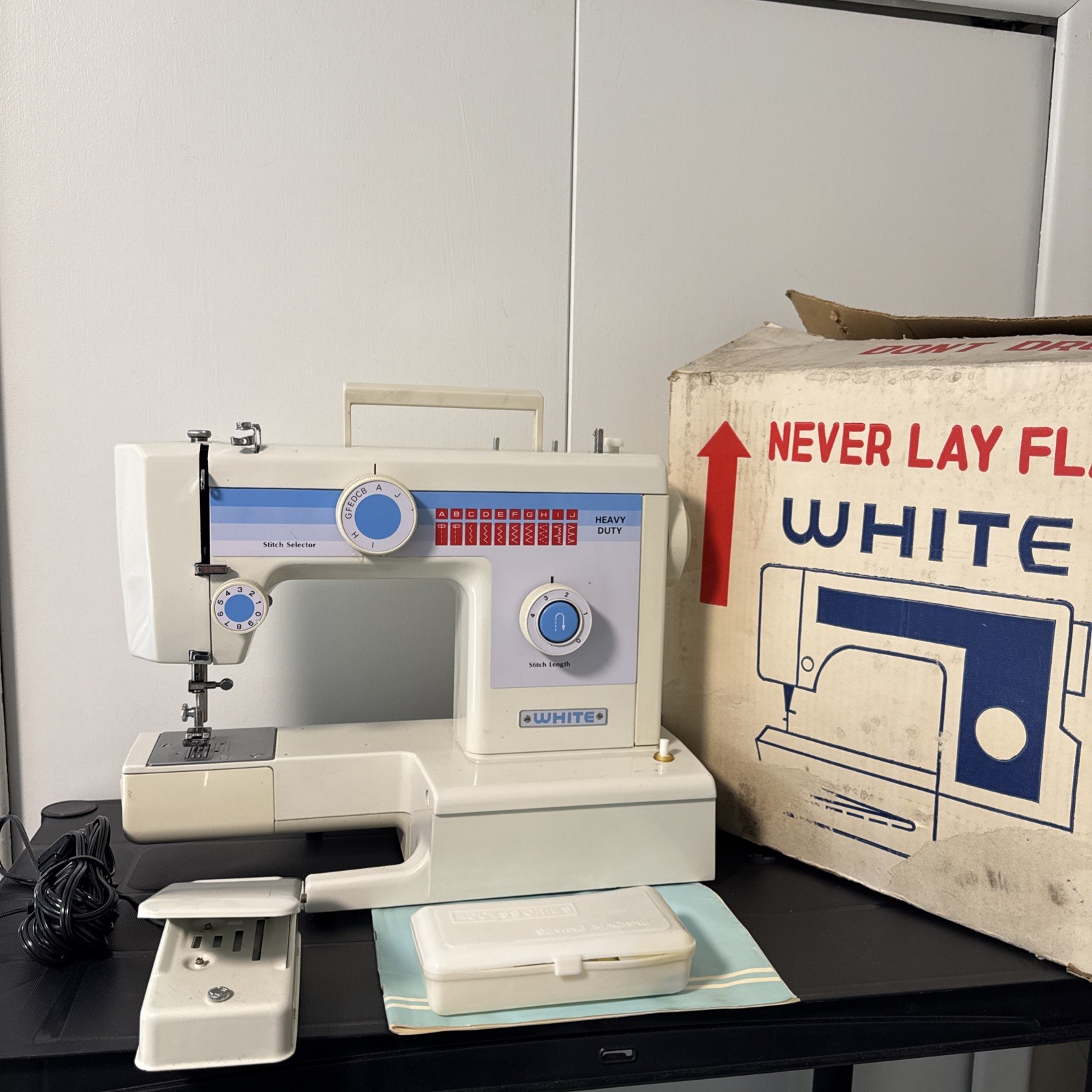 White Sewing Machine Model 1405 With Accessories and Box