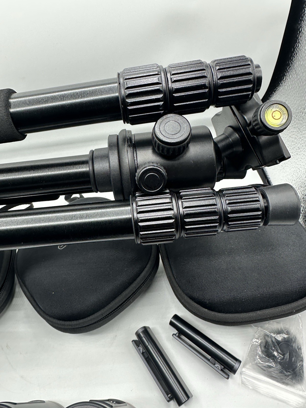 Emeet Streamcam One Set Three Cameras Mics SD Cards Tripod Cases