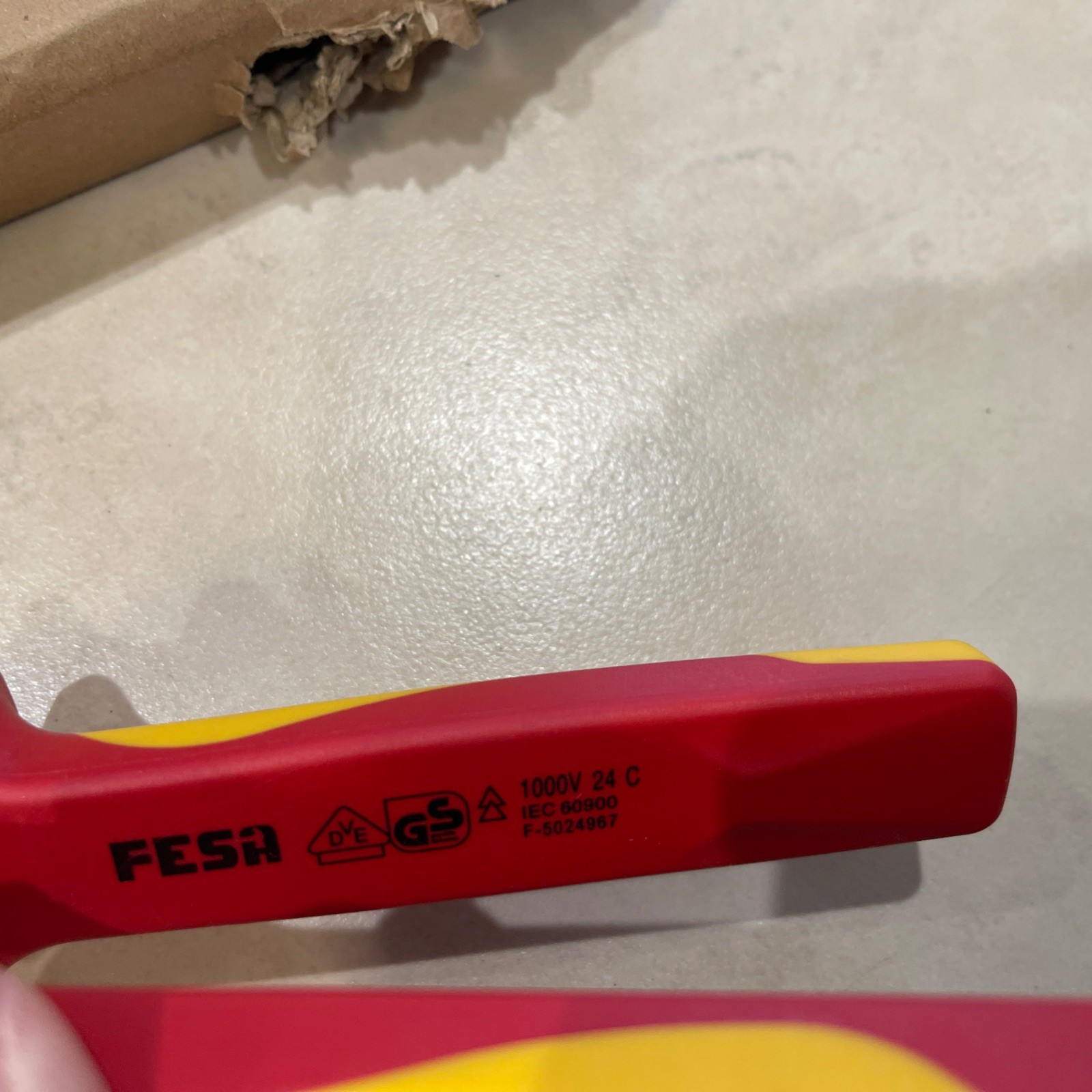 FESA Insulated Ratcheting Cable Cutters 1000V Heavy Duty Wire Cutters New