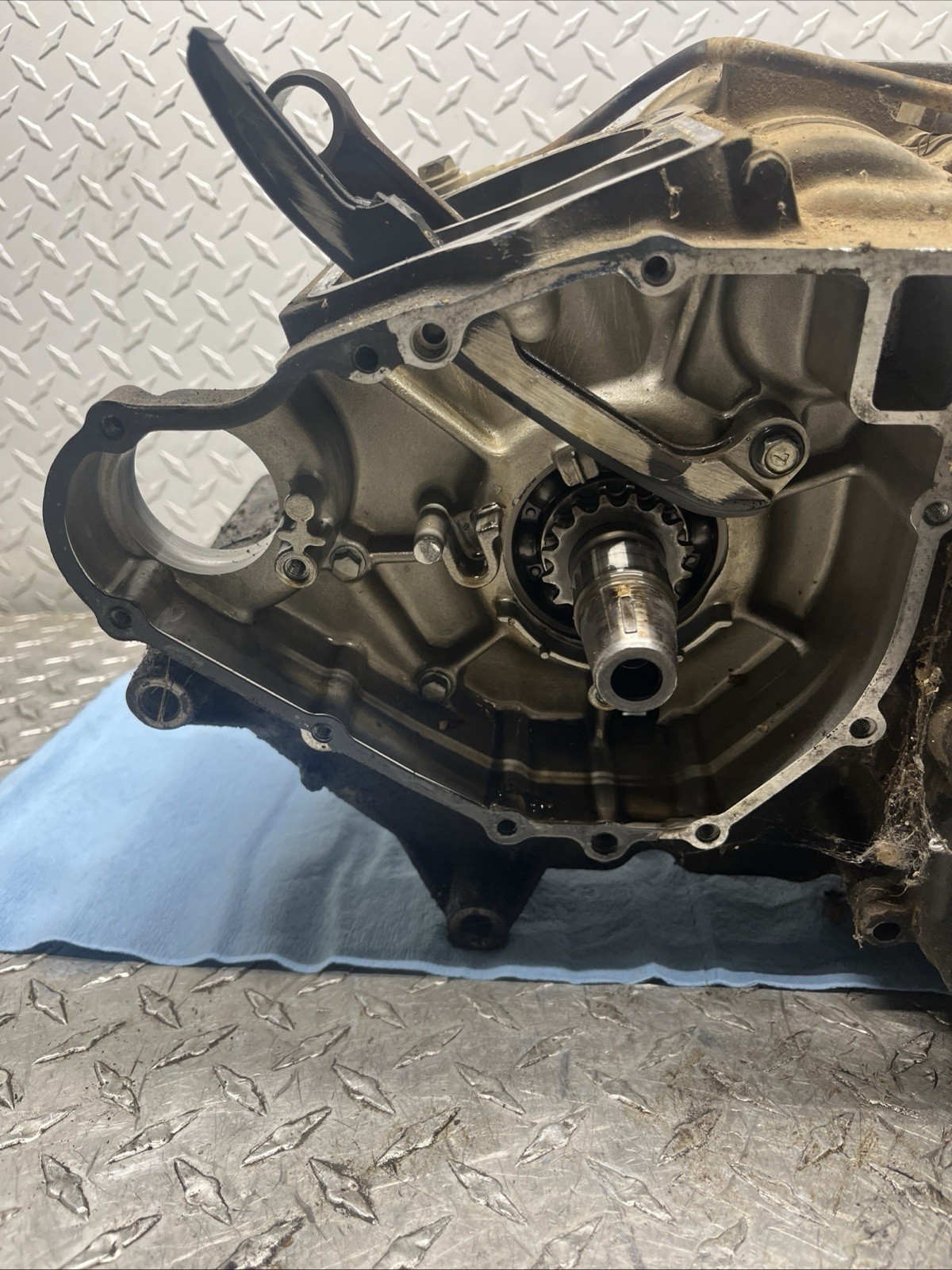 89-04 1993 Bayou 300 2X4 Engine Bottom End Crankcases Crankshaft Transmission