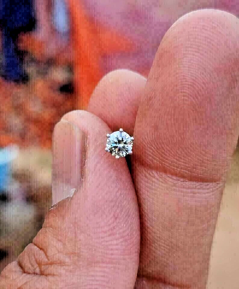 Natural Diamond Solitaire Nose Dainty 18g Nose Piercing 14k Solid Gold Screw On