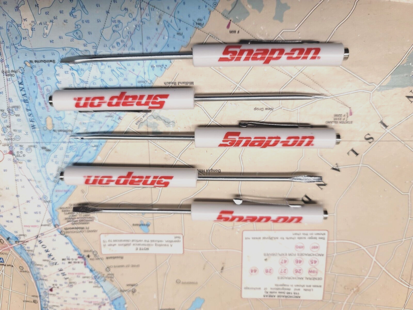SNAP-ON TOOL POCKET SCREWDRIVER, 5 PACK IN WHITE, BRAND NEW, MAGNETIC END