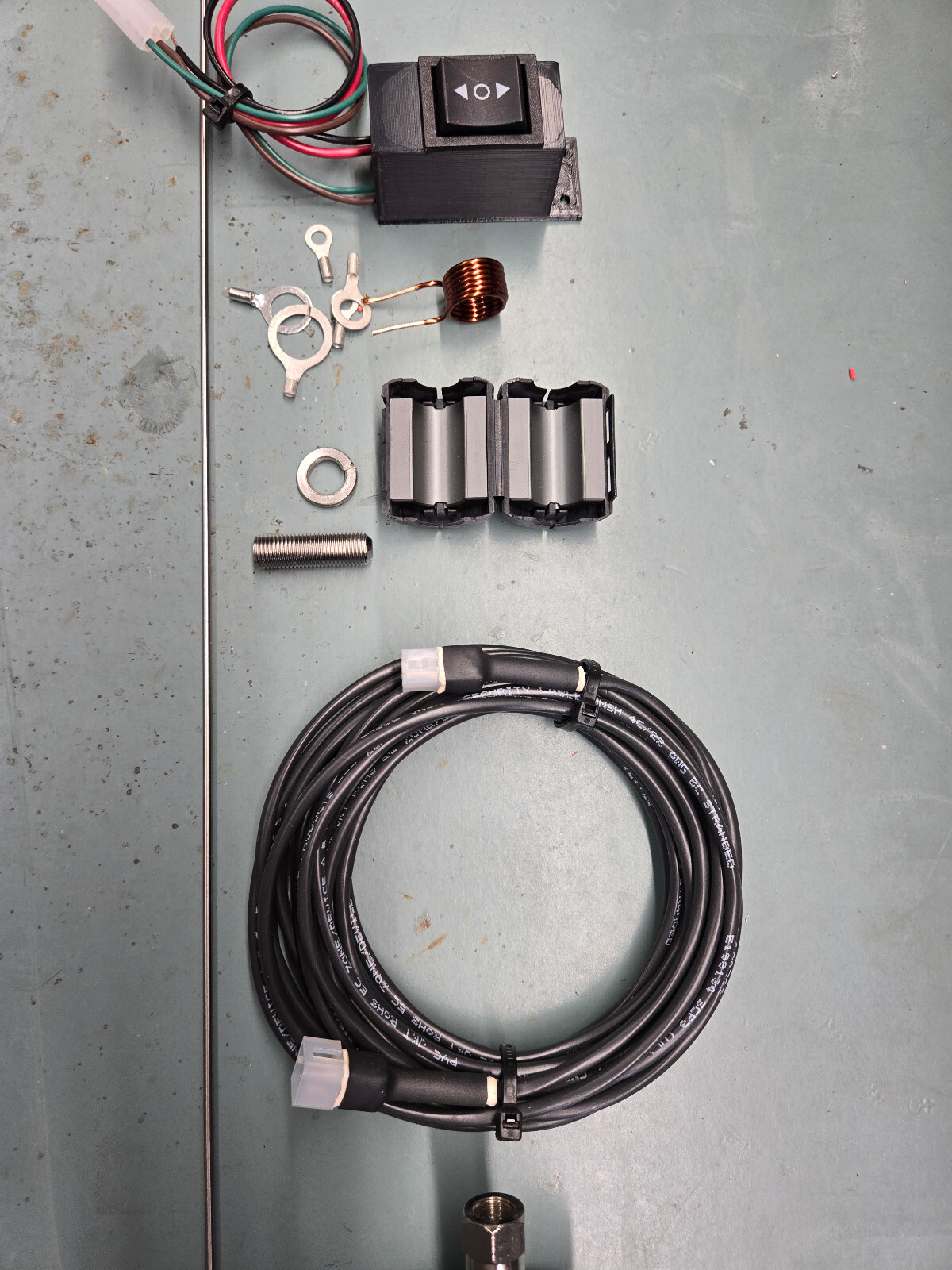 Tarheel Designs 100 PRO-HP International..10 to 80 meters....Black