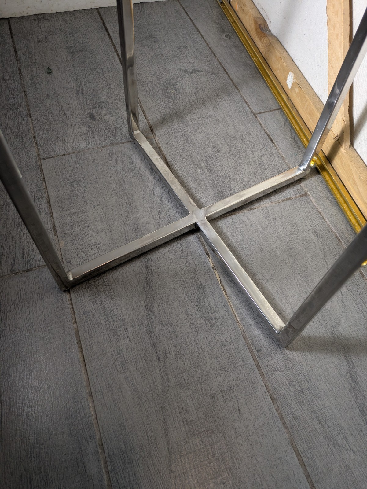 Vintage Mid Century Modern Glam Round Acrylic Lucite Sculptural Metal Table K24