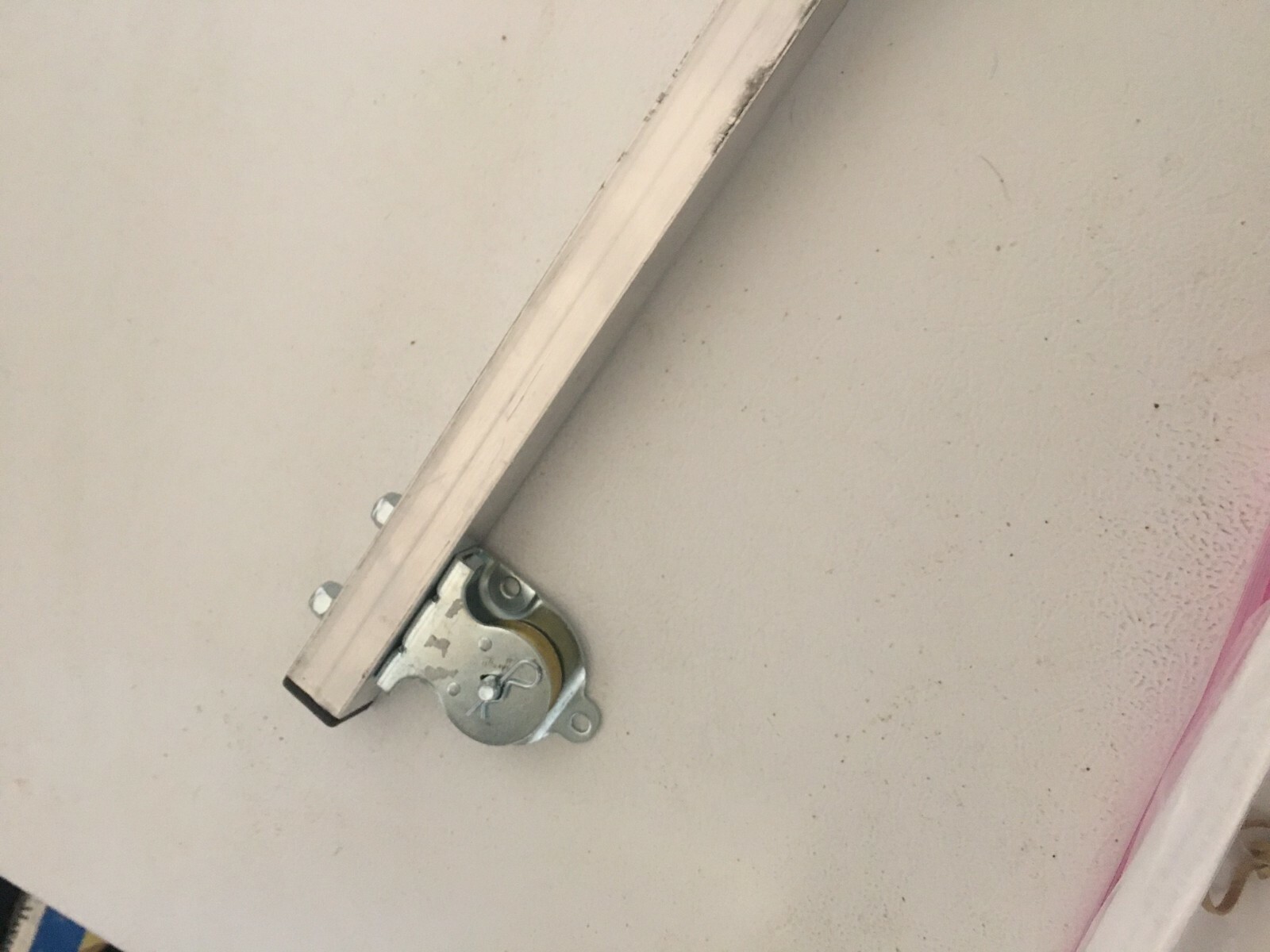 Dipole Antenna Halyard Arm for Rohn 25G or Amerite 25 Type Tower Sections