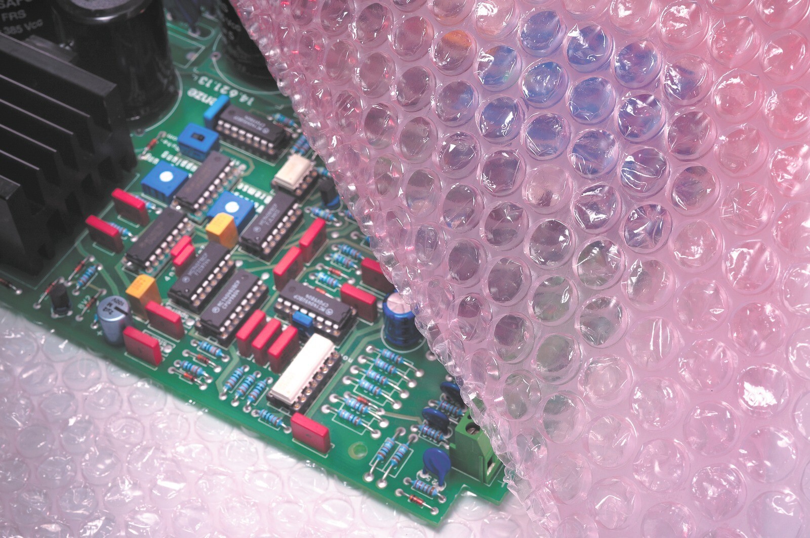 Small Bubble Cushioning Wrap Anti-Static Roll 100 ft x 12'' Wide