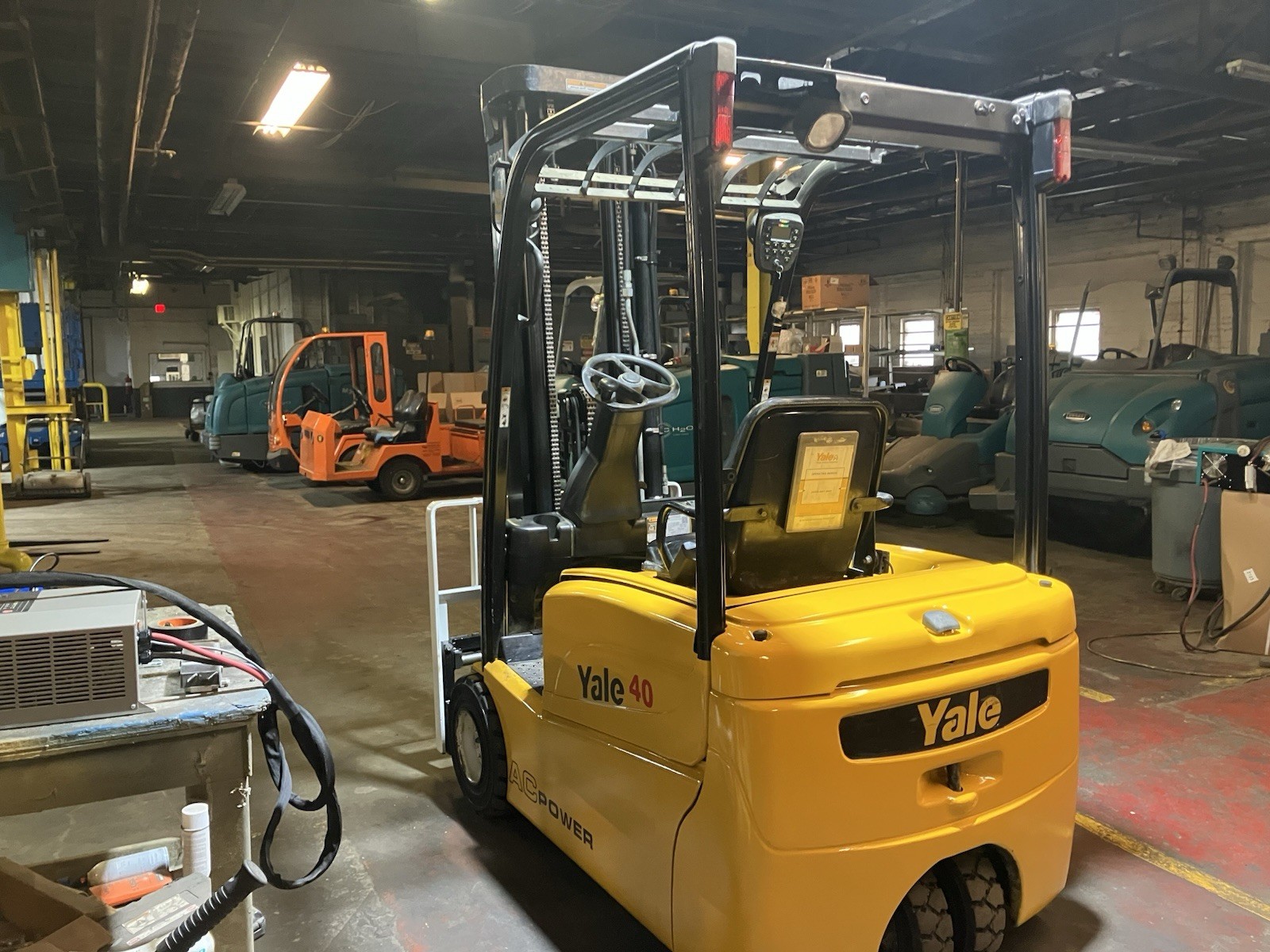 2019 Yale 4000 LB Forklift With Side Shift and Triple Mast ERP040