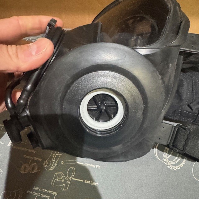 Avon FM53/M53 CBRN gas mask. Size Small