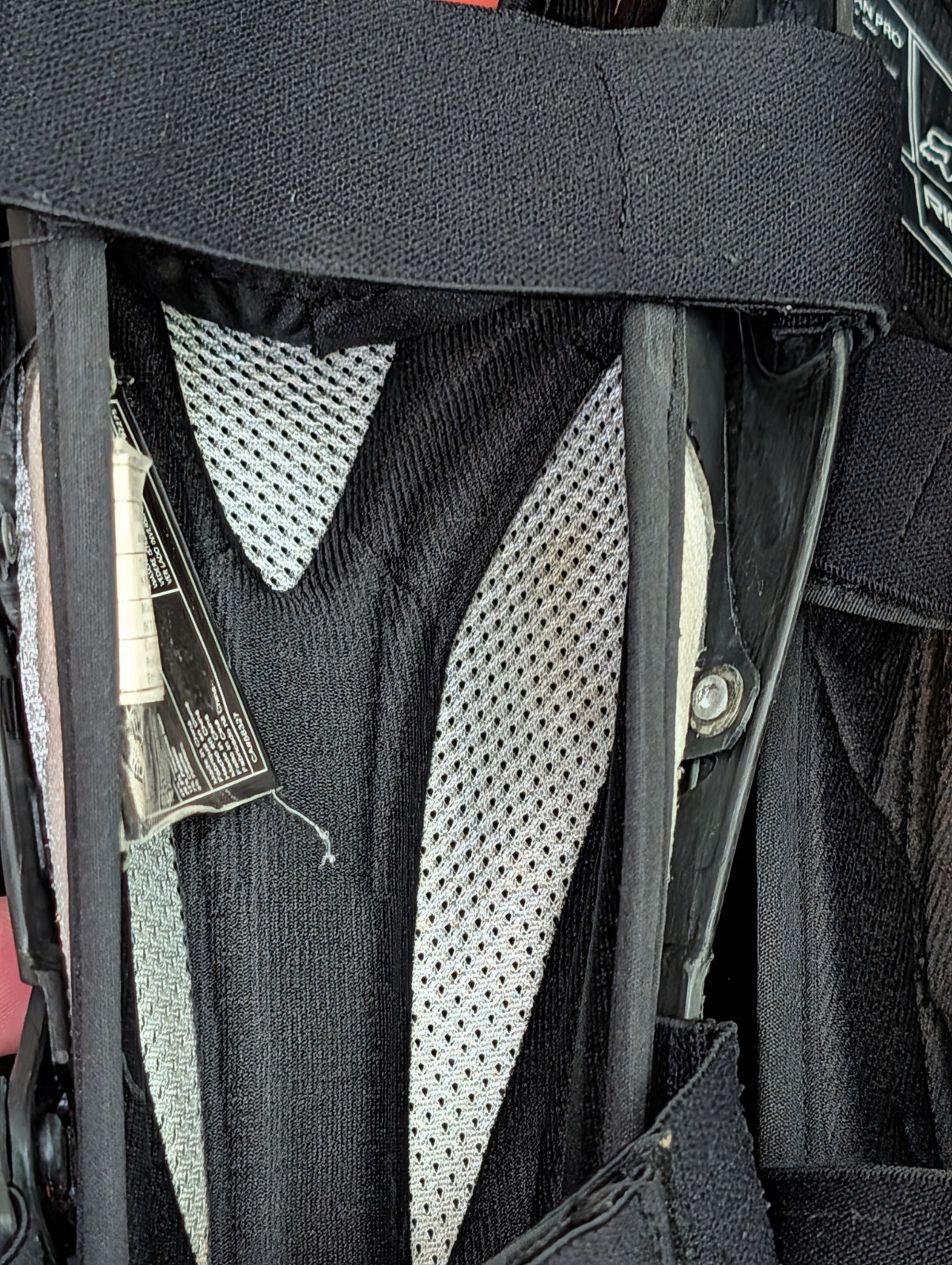 Fox Racing Titan Pro Knee Shin Guard One size fits most Black White