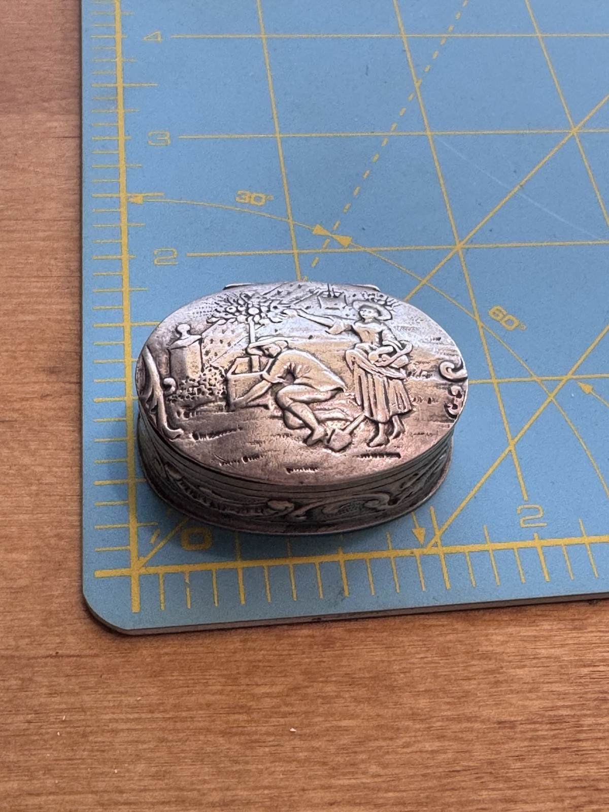 Hanau German 800 Silver Snuff Box – Friedrich Reusswig c.1903–1926 – Repoussé