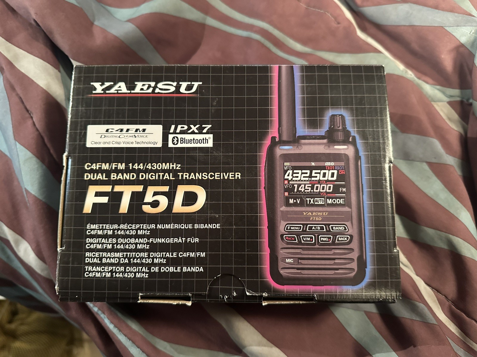 YAESU FT5D 144/430MHz Dual Band Digital Trans. OP Box + Extra Battery, &cradle