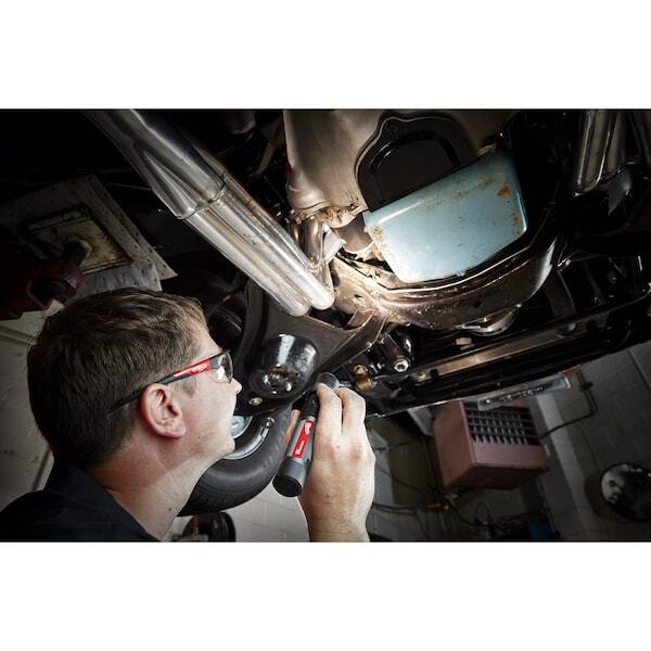 Milwaukee Tool 2161-21 Redlithium Usb Twist Focus Flashlight (1,100 Lumens)