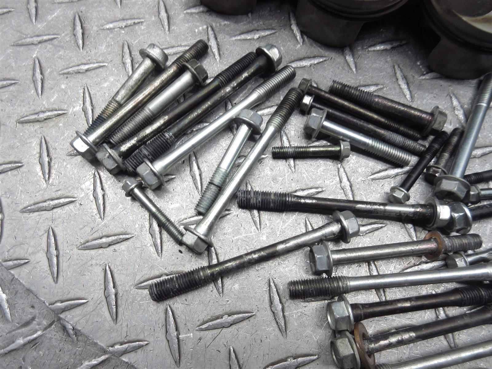 2008 08-09 Suzuki GSXR 600 GSXR600 Crankcase Case Engine Motor Block Piston Lot