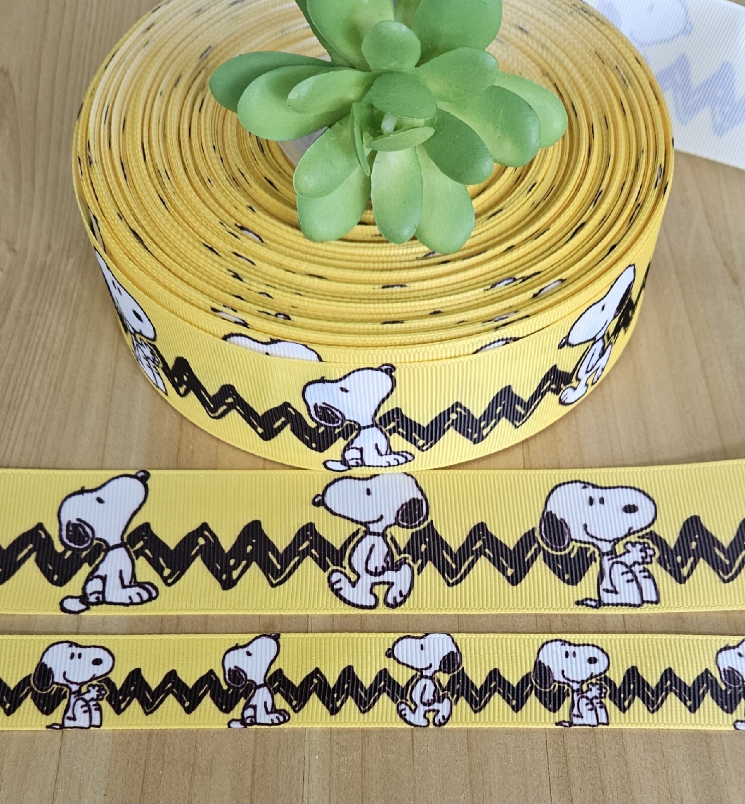 3/8, 5/8, 7/8, 1.5 & 3" (1 YD) Snoopy Grosgrain Ribbon Peanuts Flat Back Add On