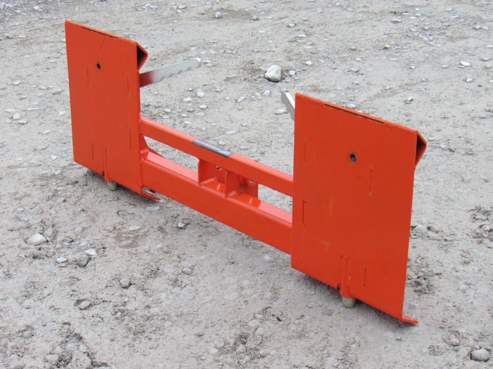 Kubota LA240 and LA243 Tractor Loader to Skid Steer Quick Attach Adapter 835130