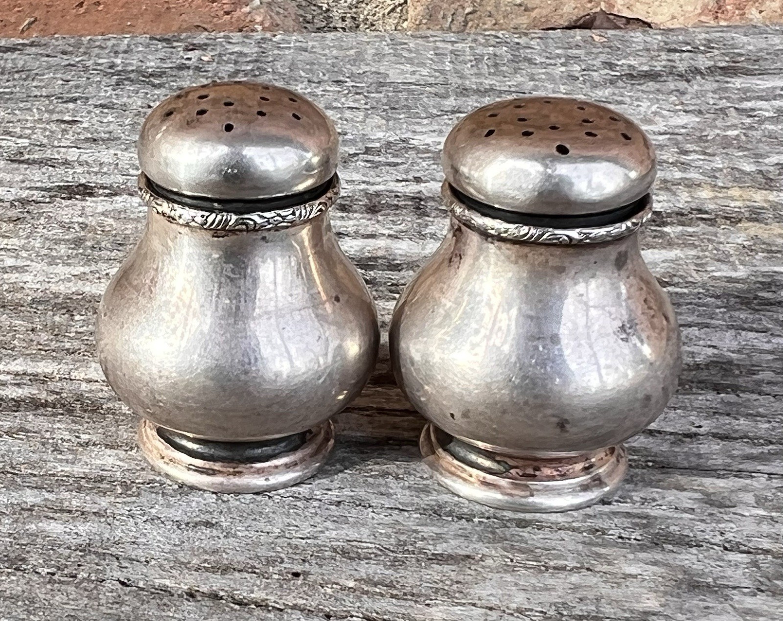 Vintage Lot of 2 Lunt Treasure 756 Sterling Silver Salt Pepper Shakers RLB 38.7G
