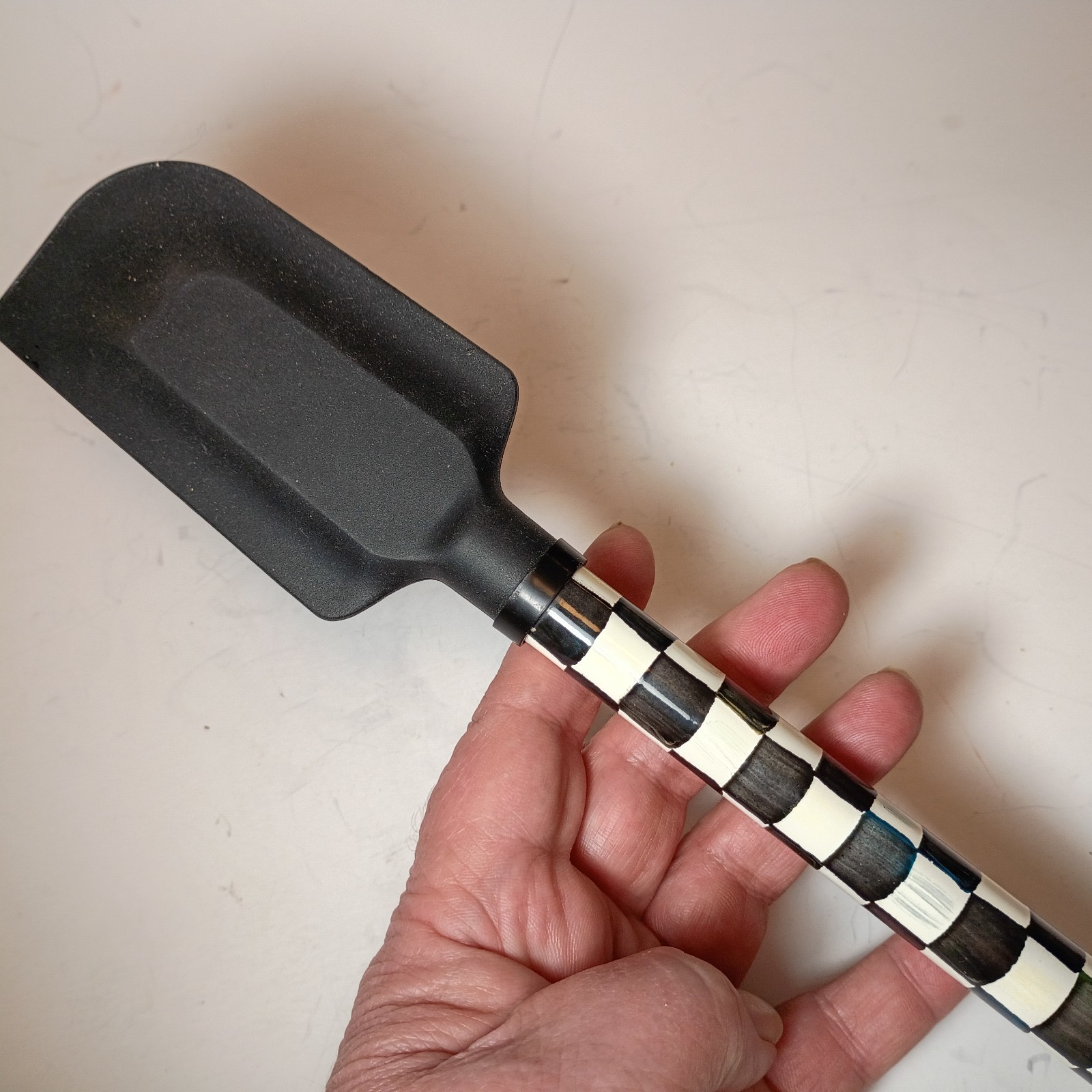 MacKenzie-Childs Courtly Check Spatula Black 12.5”