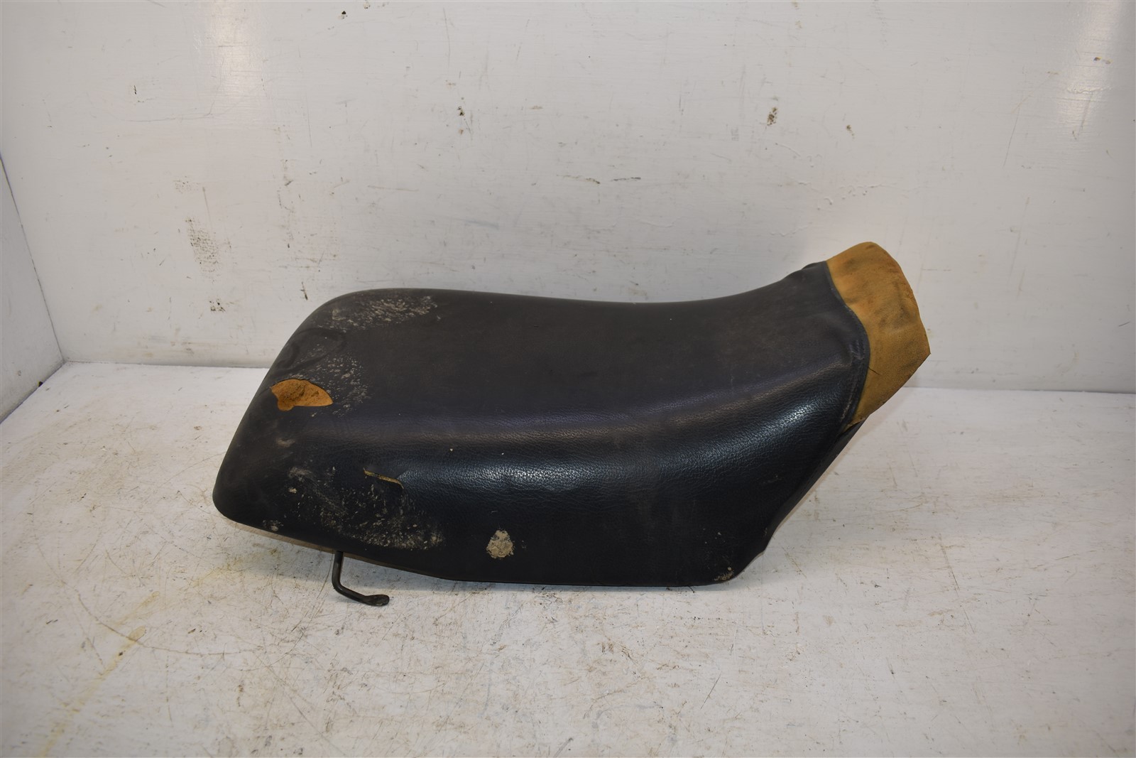 1998 Honda Foreman 450S Seat 77100-HN0-A00ZB