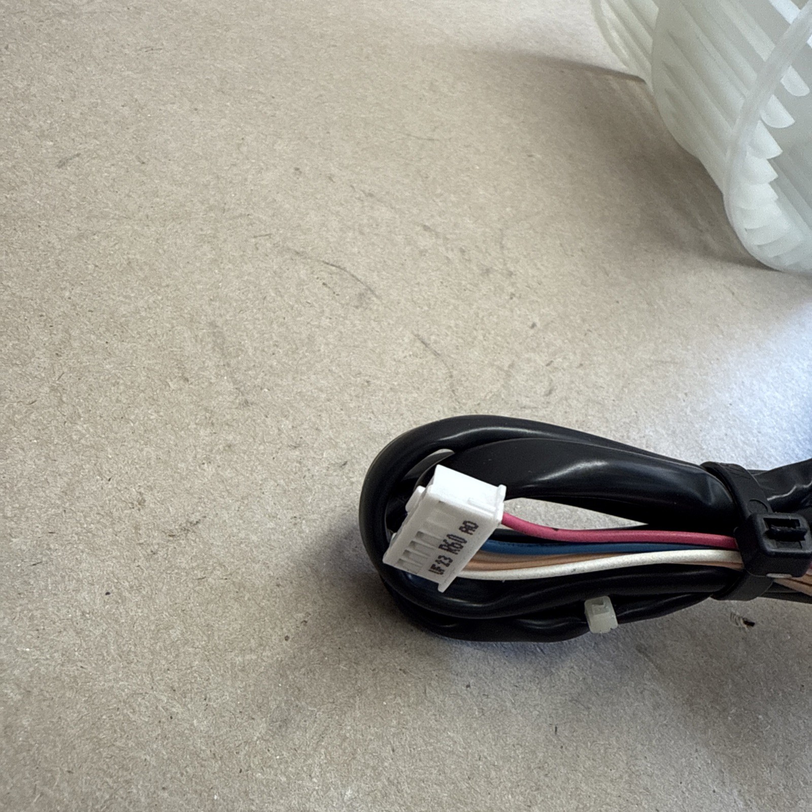 DC340V 8P 96W Motor Air Conditioner Inverter DC Fan SIC-70CW-D8114-1 KR61B218H01