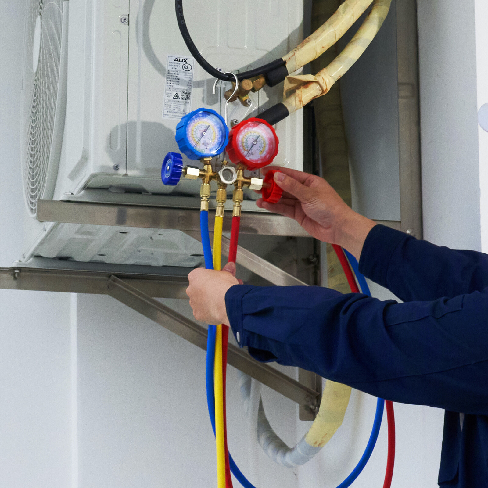 VEVOR AC Manifold Gauge Set 3-Way Fit R134A R12 R502 Refrigeration Charging