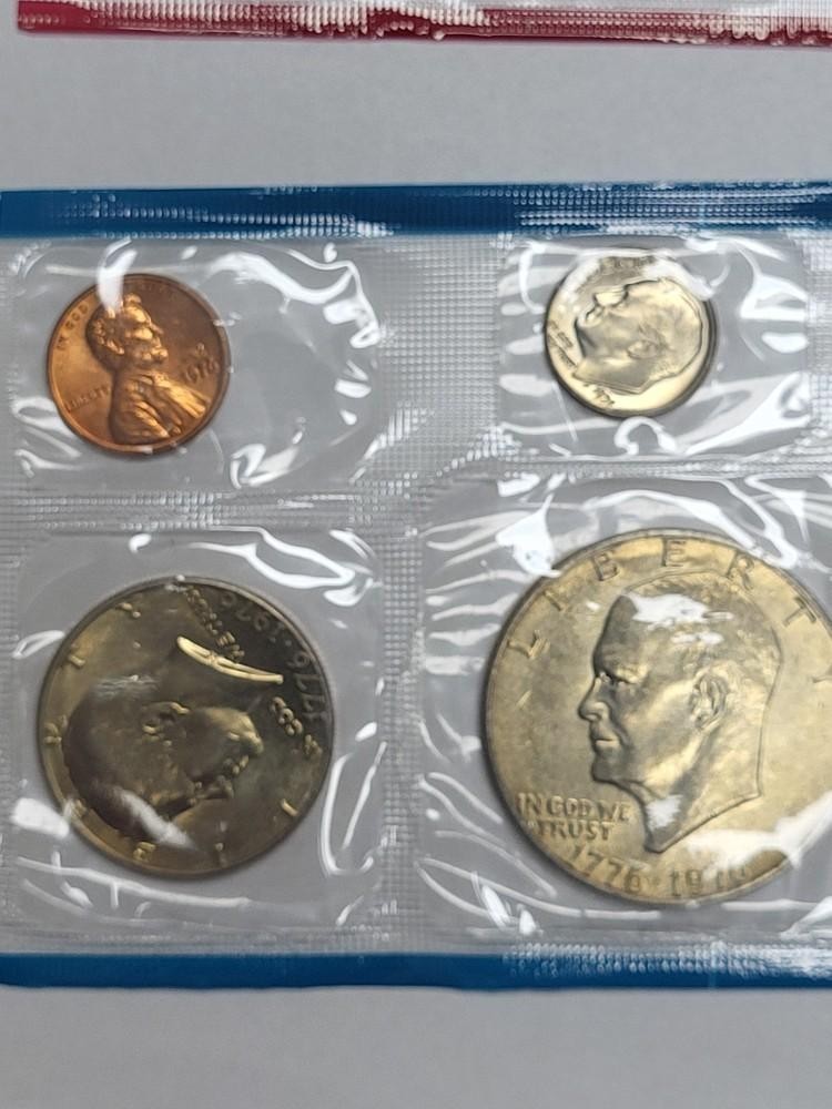Full Set of 1976 UNCIRCULATED coins Philadelphia Never touched almost 50 years D